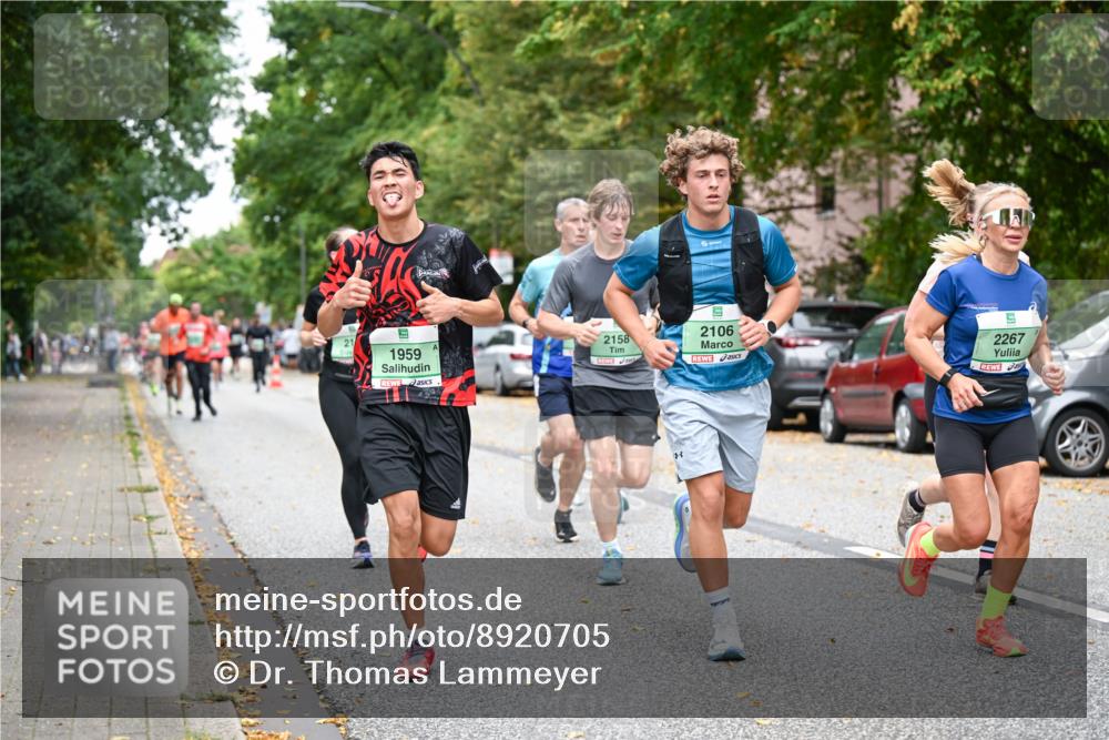 21.09.2025 - PSD Bank Halbmarathon Dr. Thomas Lammeyer http://msf.ph/oto/8920705 21.09.2025 10:39:42 Laufen 21, 1959, 2158, 2106, 2267 meine-sportfotos.de