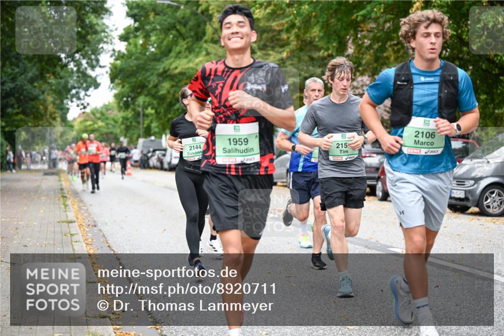 21.09.2025 - PSD Bank Halbmarathon Dr. Thomas Lammeyer http://msf.ph/oto/8920711 21.09.2025 10:39:43 Laufen 2144, 1959, 215, 2106, 25 meine-sportfotos.de