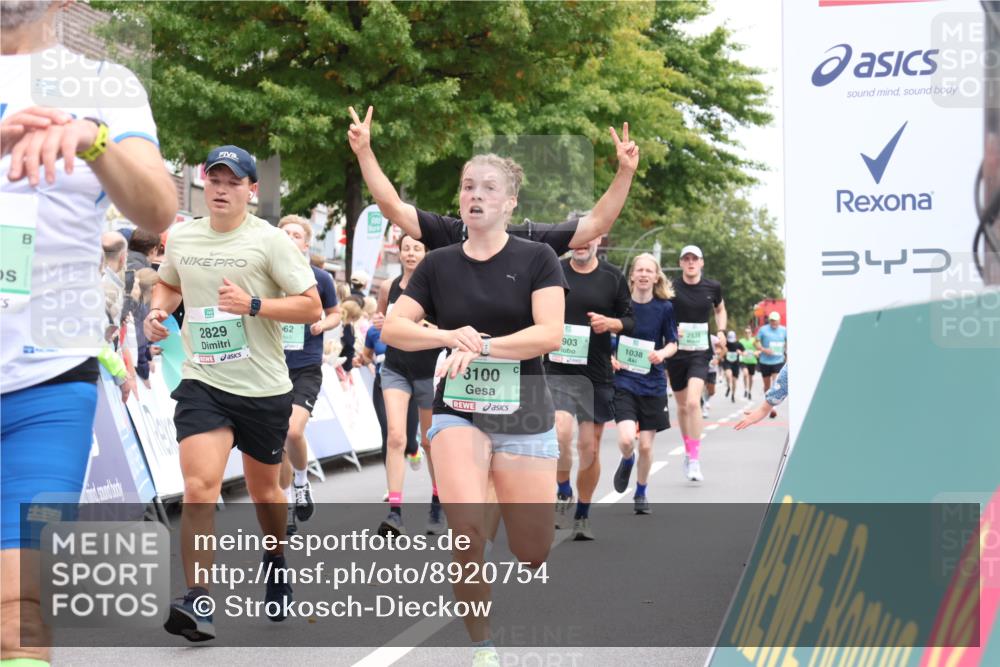 21.09.2025 - PSD Bank Halbmarathon Strokosch-Dieckow http://msf.ph/oto/8920754 21.09.2025 11:56:06 Ziel 1038, 1124, 1133, 1273, 1536, 1568, 2218, 2323, 2456, 2488, 2535, 2626, 2636, 2678, 2792, 2829, 2901, 3100, 3166, 3903, 4062 meine-sportfotos.de