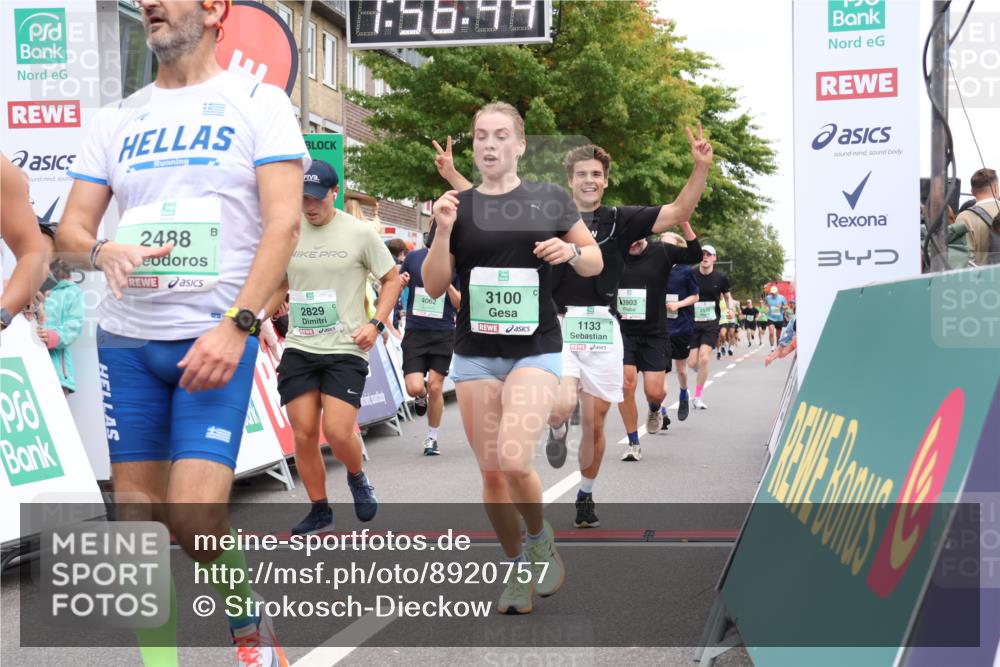 21.09.2025 - PSD Bank Halbmarathon Strokosch-Dieckow http://msf.ph/oto/8920757 21.09.2025 11:56:07 Ziel 1038, 1133, 1273, 1536, 1568, 1615, 2218, 2323, 2456, 2488, 2535, 2626, 2636, 2678, 2792, 2829, 3100, 3166, 3903, 4062 meine-sportfotos.de