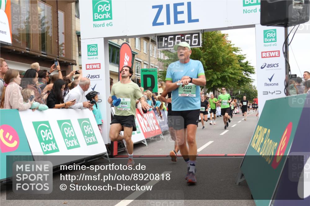 21.09.2025 - PSD Bank Halbmarathon Strokosch-Dieckow http://msf.ph/oto/8920818 21.09.2025 11:56:19 Ziel 1615, 2187, 2222, 2884, 2954, 3101, 3743, 3943, 3947, 3996, 4013 meine-sportfotos.de