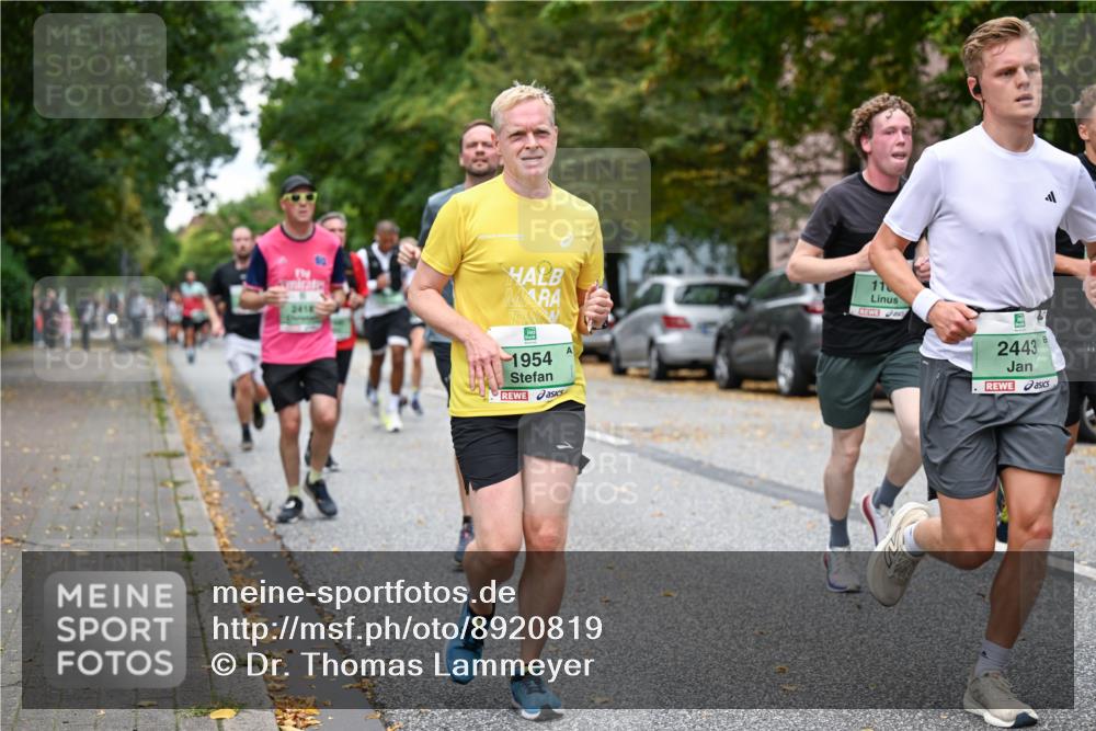 21.09.2025 - PSD Bank Halbmarathon Dr. Thomas Lammeyer http://msf.ph/oto/8920819 21.09.2025 10:39:59 Laufen 1954, 11, 2443 meine-sportfotos.de