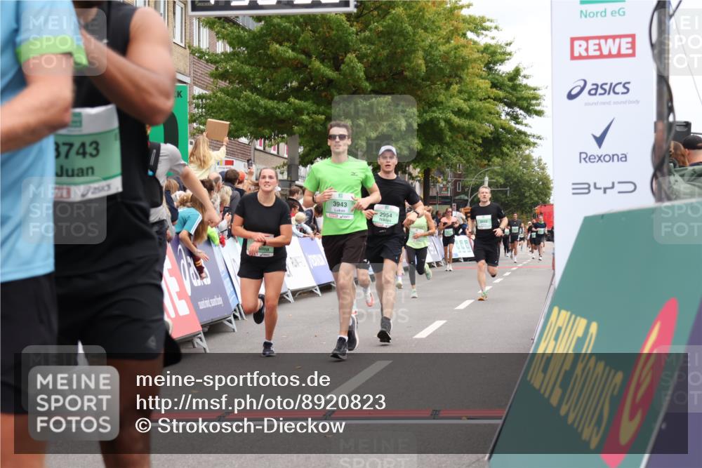 21.09.2025 - PSD Bank Halbmarathon Strokosch-Dieckow http://msf.ph/oto/8920823 21.09.2025 11:56:21 Ziel 1470, 2187, 2222, 2884, 2954, 3101, 3743, 3933, 3943, 3947, 3996, 4013 meine-sportfotos.de