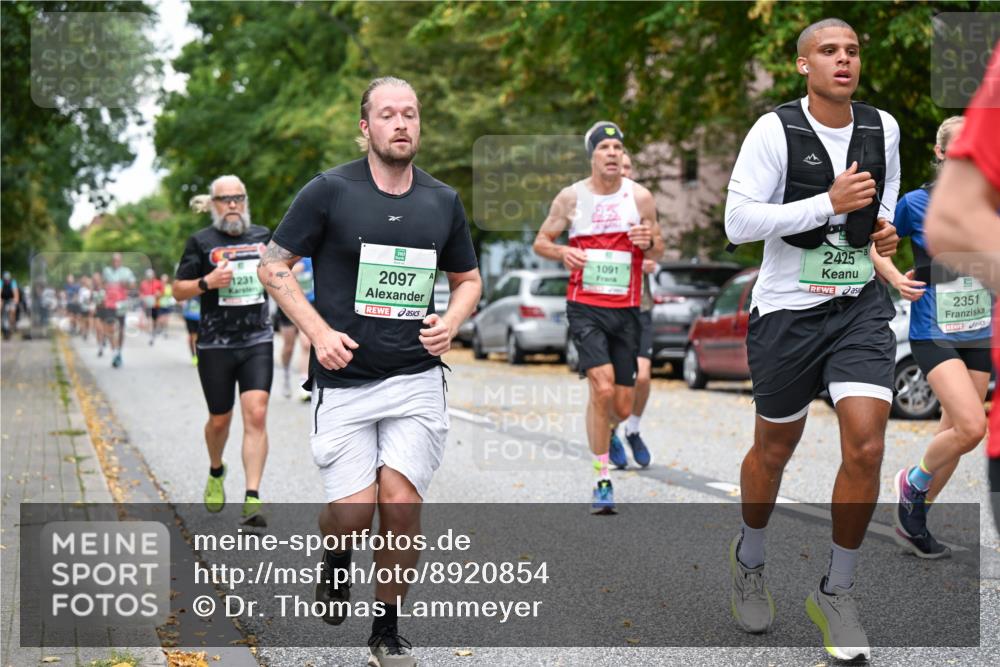 21.09.2025 - PSD Bank Halbmarathon Dr. Thomas Lammeyer http://msf.ph/oto/8920854 21.09.2025 10:40:03 Laufen 1231, 2097, 1091, 2425, 2351 meine-sportfotos.de