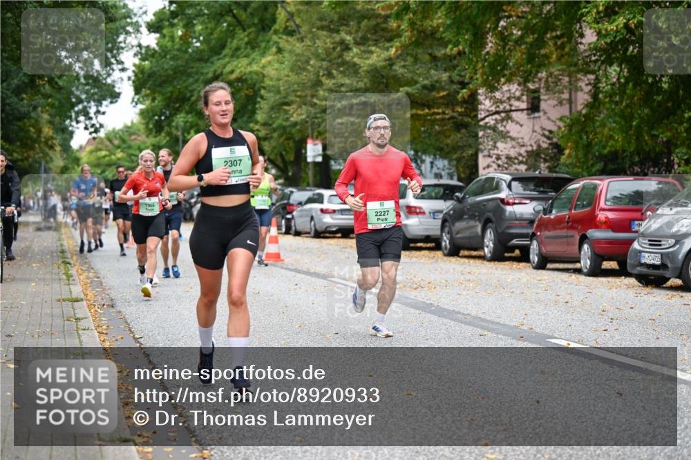 21.09.2025 - PSD Bank Halbmarathon Dr. Thomas Lammeyer http://msf.ph/oto/8920933 21.09.2025 10:40:13 Laufen 1368, 2307, 2227, 4915, 4915 meine-sportfotos.de