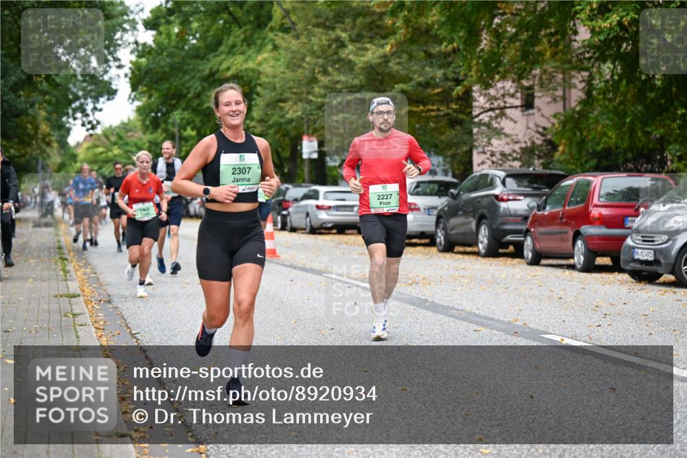 21.09.2025 - PSD Bank Halbmarathon Dr. Thomas Lammeyer http://msf.ph/oto/8920934 21.09.2025 10:40:13 Laufen 1368, 2307, 5, 2227, 4915 meine-sportfotos.de
