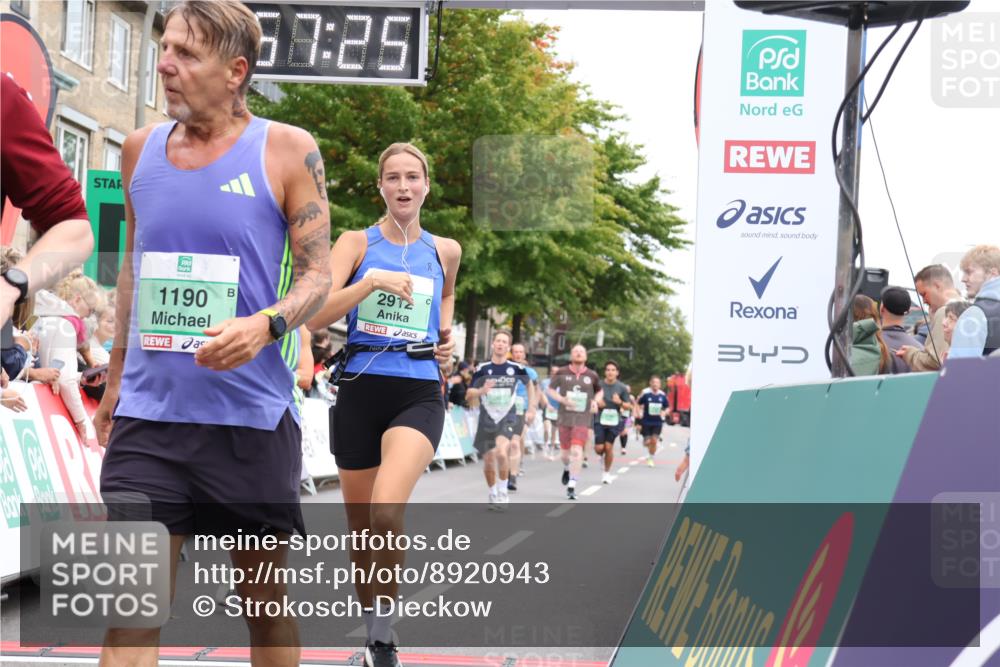 21.09.2025 - PSD Bank Halbmarathon Strokosch-Dieckow http://msf.ph/oto/8920943 21.09.2025 11:56:48 Ziel 1190, 2189, 2225, 2361, 2591, 2704, 2717, 2719, 2912, 2927 meine-sportfotos.de