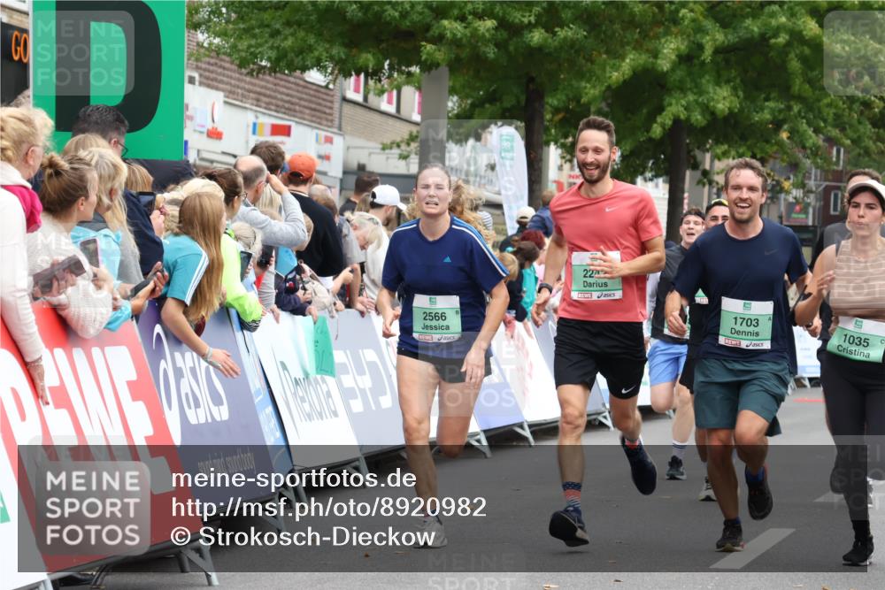 21.09.2025 - PSD Bank Halbmarathon Strokosch-Dieckow http://msf.ph/oto/8920982 21.09.2025 11:57:07 Ziel 1035, 1393, 1453, 1703, 2242, 2411, 2566, 2659, 3209, 3939, 3988, 4056 meine-sportfotos.de