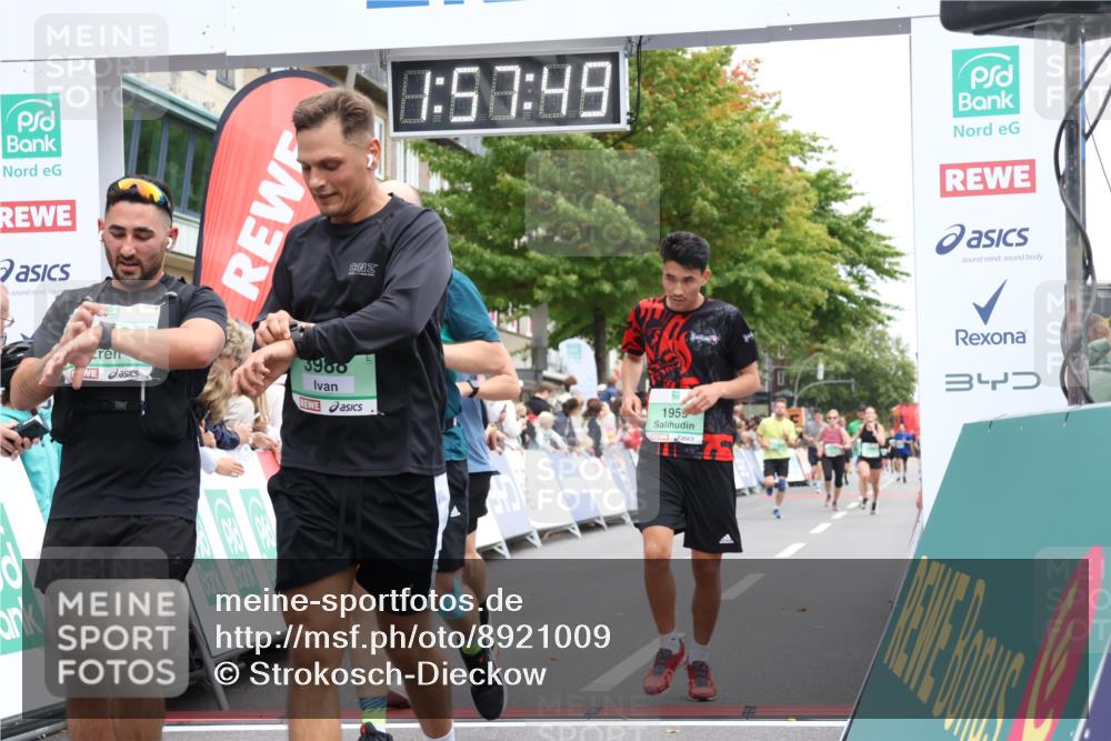 21.09.2025 - PSD Bank Halbmarathon Strokosch-Dieckow http://msf.ph/oto/8921009 21.09.2025 11:57:12 Ziel 1035, 1393, 1703, 1959, 2197, 2242, 2566, 2659, 3209, 3988 meine-sportfotos.de