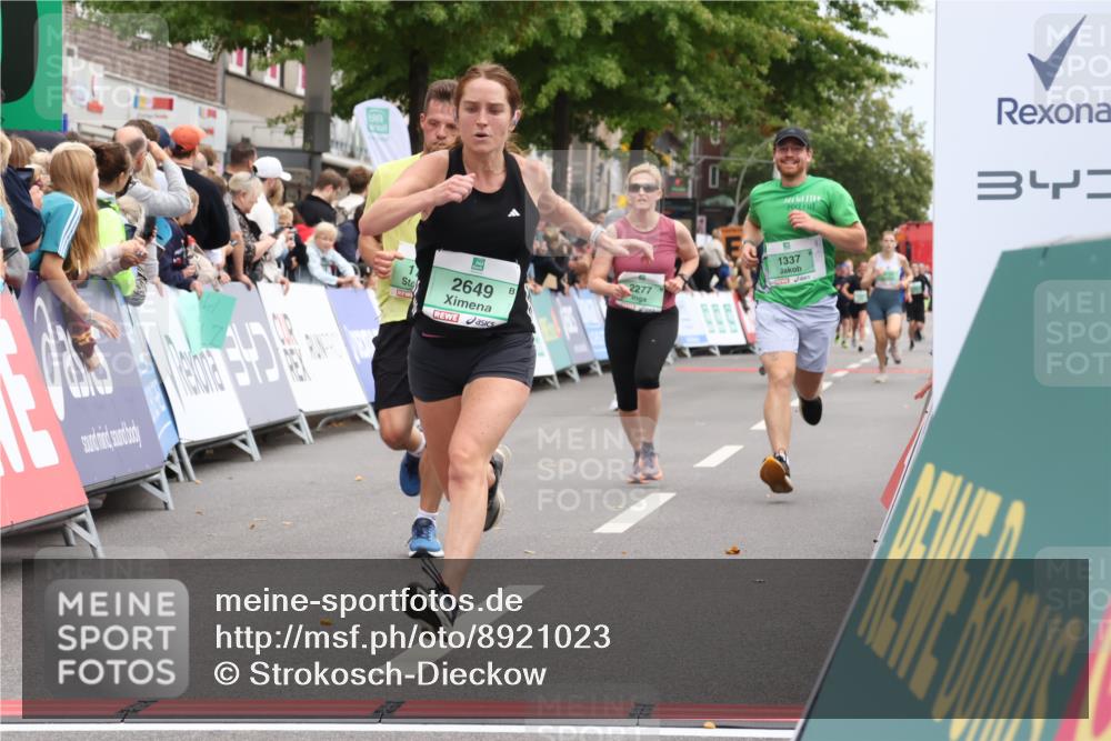 21.09.2025 - PSD Bank Halbmarathon Strokosch-Dieckow http://msf.ph/oto/8921023 21.09.2025 11:57:17 Ziel 1035, 1337, 1393, 1703, 1746, 1959, 2197, 2242, 2277, 2566, 2649, 2659, 3209, 3988 meine-sportfotos.de
