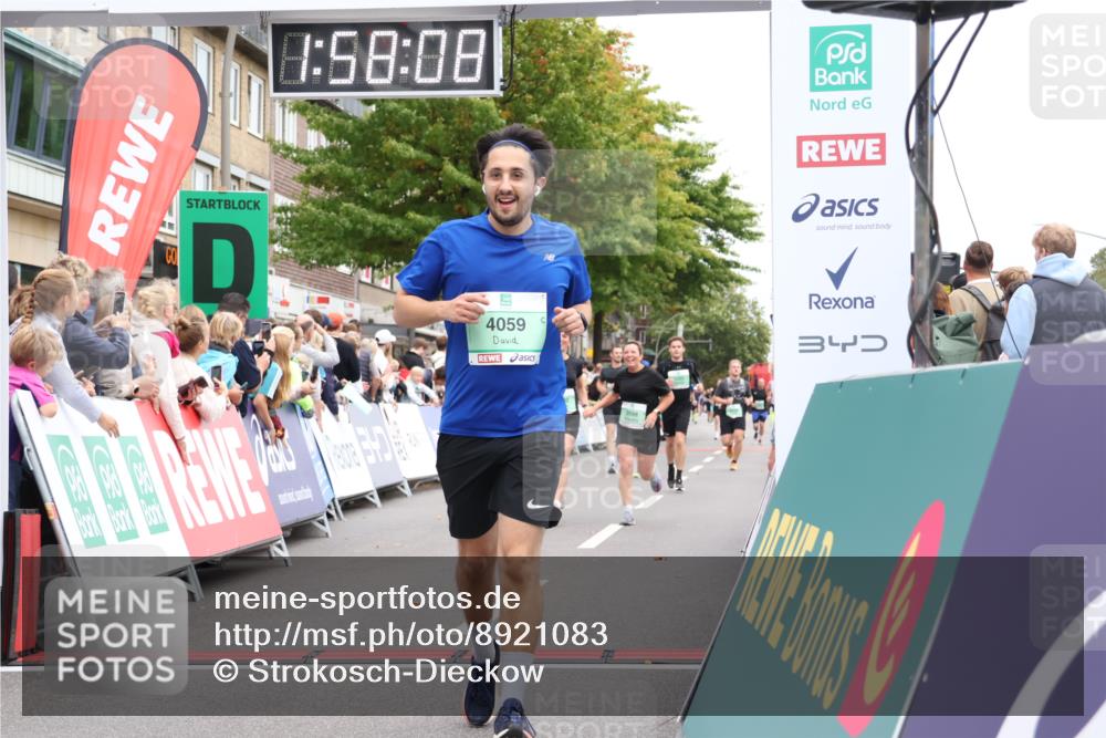 21.09.2025 - PSD Bank Halbmarathon Strokosch-Dieckow http://msf.ph/oto/8921083 21.09.2025 11:57:31 Ziel 1223, 2465, 2592, 2598, 3110, 4059 meine-sportfotos.de