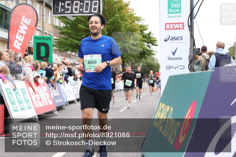 21.09.2025 - PSD Bank Halbmarathon Strokosch-Dieckow http://msf.ph/oto/8921086 21.09.2025 11:57:31 Ziel 1223, 2465, 2592, 2598, 3110, 4059 meine-sportfotos.de