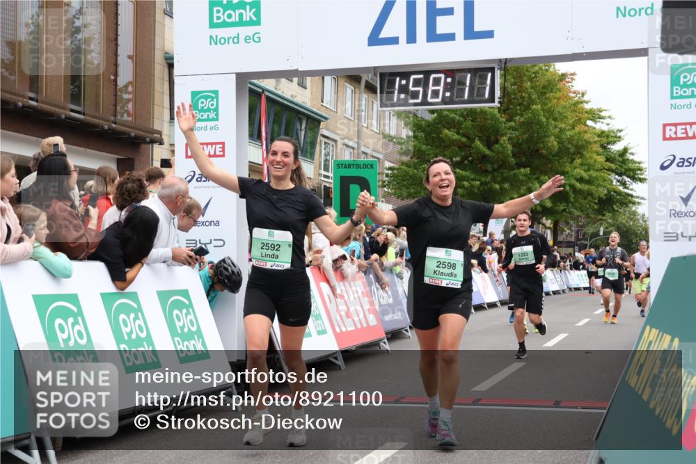 21.09.2025 - PSD Bank Halbmarathon Strokosch-Dieckow http://msf.ph/oto/8921100 21.09.2025 11:57:34 Ziel 1223, 2319, 2592, 2598, 3945, 4059 meine-sportfotos.de