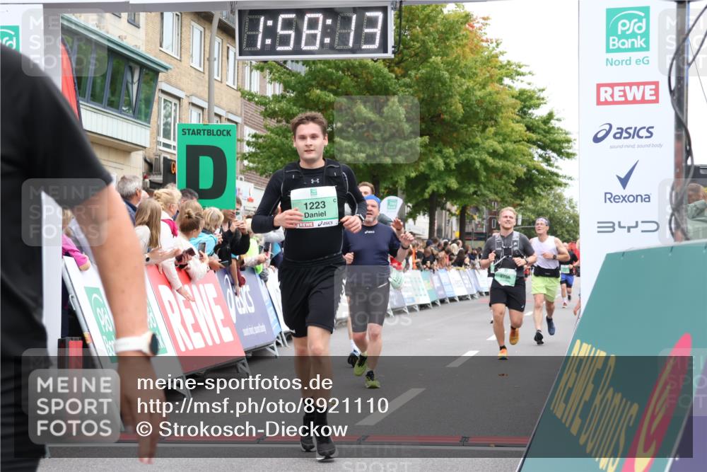 21.09.2025 - PSD Bank Halbmarathon Strokosch-Dieckow http://msf.ph/oto/8921110 21.09.2025 11:57:36 Ziel 1223, 2319, 2592, 2598, 2756, 3945, 4059, 4061 meine-sportfotos.de