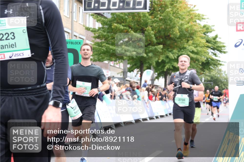 21.09.2025 - PSD Bank Halbmarathon Strokosch-Dieckow http://msf.ph/oto/8921118 21.09.2025 11:57:38 Ziel 1223, 1397, 2319, 2592, 2598, 2756, 3945, 4059, 4061 meine-sportfotos.de