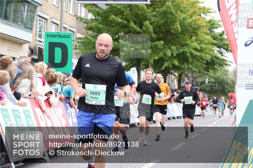 21.09.2025 - PSD Bank Halbmarathon Strokosch-Dieckow http://msf.ph/oto/8921138 21.09.2025 11:57:46 Ziel 1397, 1547, 1693, 2244, 2756, 2775, 3945, 4061 meine-sportfotos.de