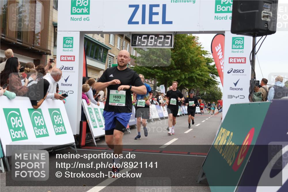 21.09.2025 - PSD Bank Halbmarathon Strokosch-Dieckow http://msf.ph/oto/8921141 21.09.2025 11:57:47 Ziel 1397, 1547, 1693, 2244, 2379, 2756, 2775, 4061 meine-sportfotos.de
