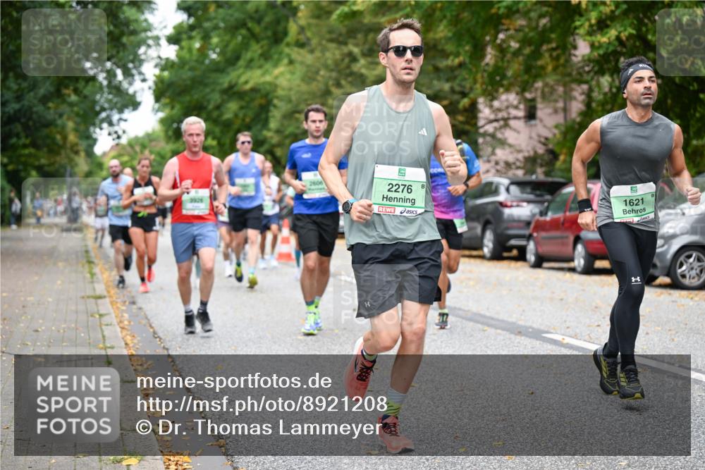 21.09.2025 - PSD Bank Halbmarathon Dr. Thomas Lammeyer http://msf.ph/oto/8921208 21.09.2025 10:40:41 Laufen 2606, 3926, 2276, 1621 meine-sportfotos.de