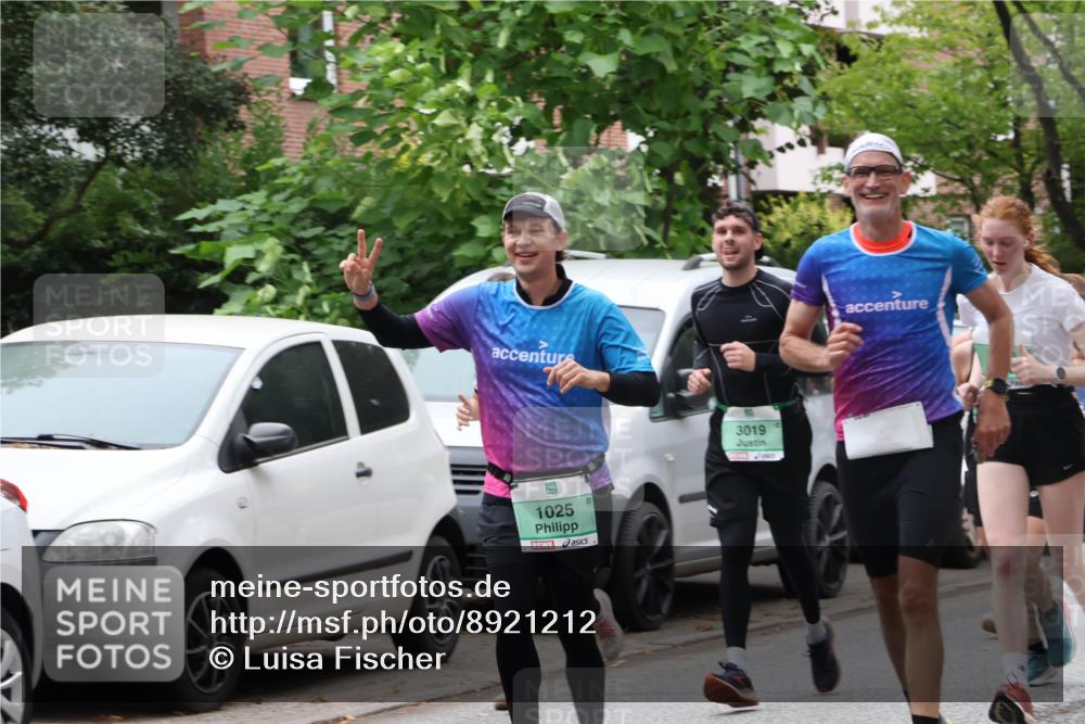 21.09.2025 - PSD Bank Halbmarathon Luisa Fischer http://msf.ph/oto/8921212 21.09.2025 12:03:23 Laufen 1025, 3019 meine-sportfotos.de