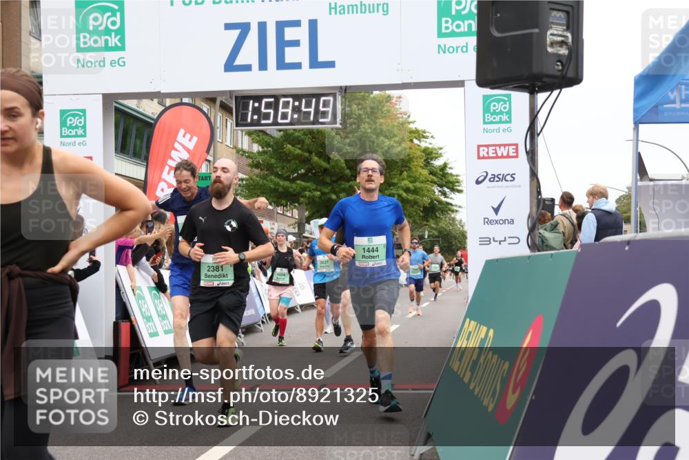 21.09.2025 - PSD Bank Halbmarathon Strokosch-Dieckow http://msf.ph/oto/8921325 21.09.2025 11:58:12 Ziel 1028, 1158, 1411, 1444, 1696, 2170, 2282, 2381, 2389, 2491, 2546, 2627, 3510, 4041 meine-sportfotos.de