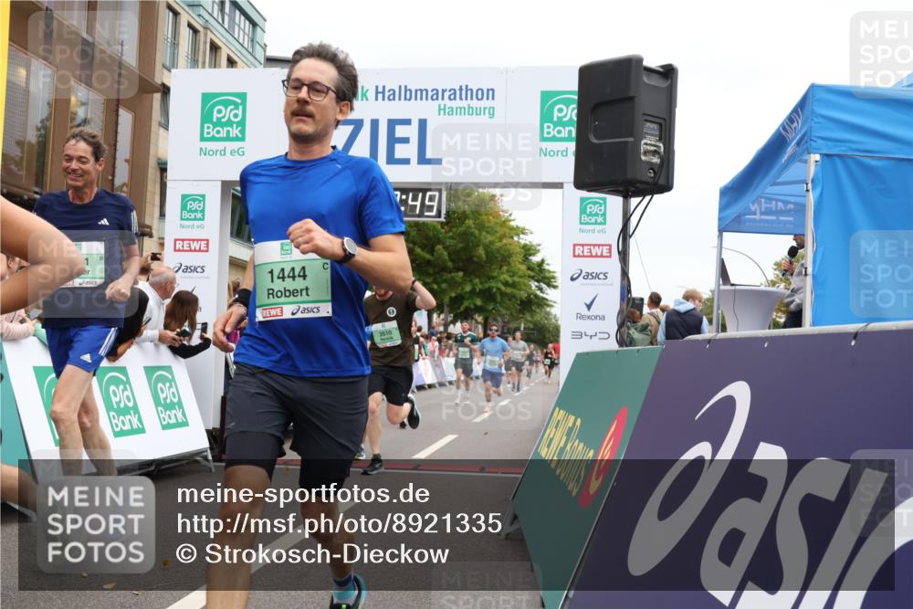 21.09.2025 - PSD Bank Halbmarathon Strokosch-Dieckow http://msf.ph/oto/8921335 21.09.2025 11:58:13 Ziel 1028, 1411, 1444, 1696, 2170, 2282, 2381, 2389, 2491, 2627, 3510, 4041 meine-sportfotos.de