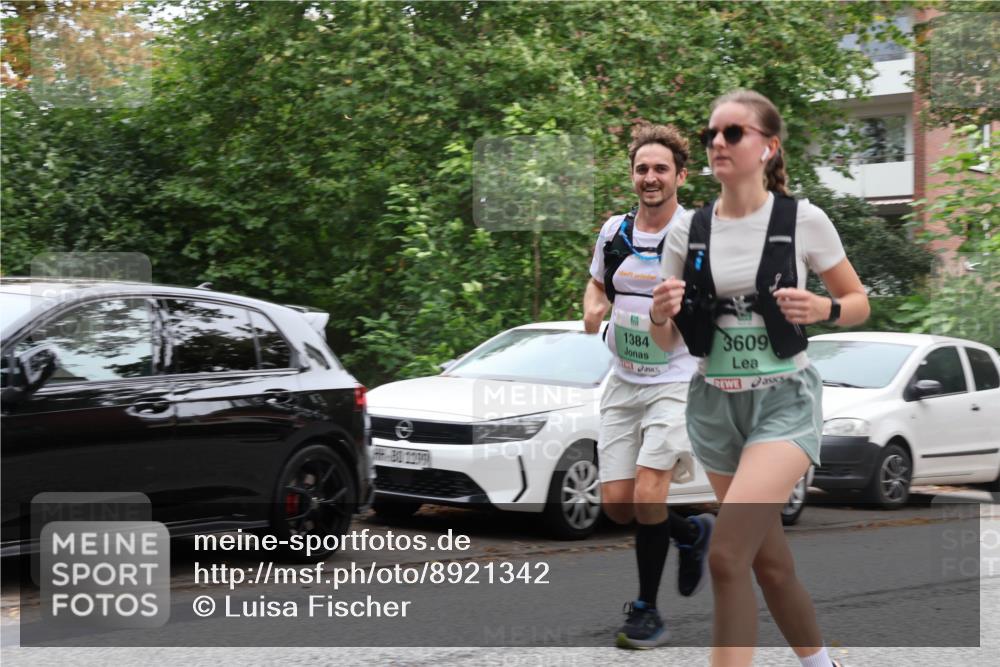 21.09.2025 - PSD Bank Halbmarathon Luisa Fischer http://msf.ph/oto/8921342 21.09.2025 12:04:06 Laufen 1384, 3609 meine-sportfotos.de