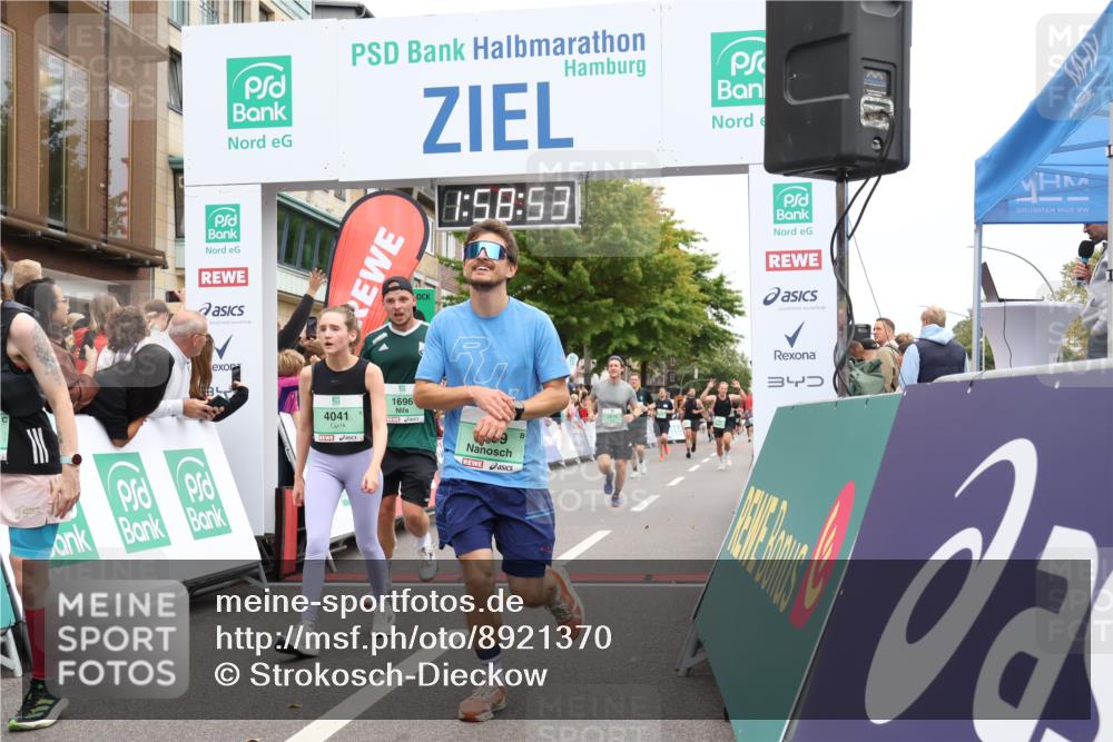 21.09.2025 - PSD Bank Halbmarathon Strokosch-Dieckow http://msf.ph/oto/8921370 21.09.2025 11:58:16 Ziel 1028, 1444, 1696, 2170, 2381, 2389, 2491, 2619, 2627, 3510, 4041 meine-sportfotos.de