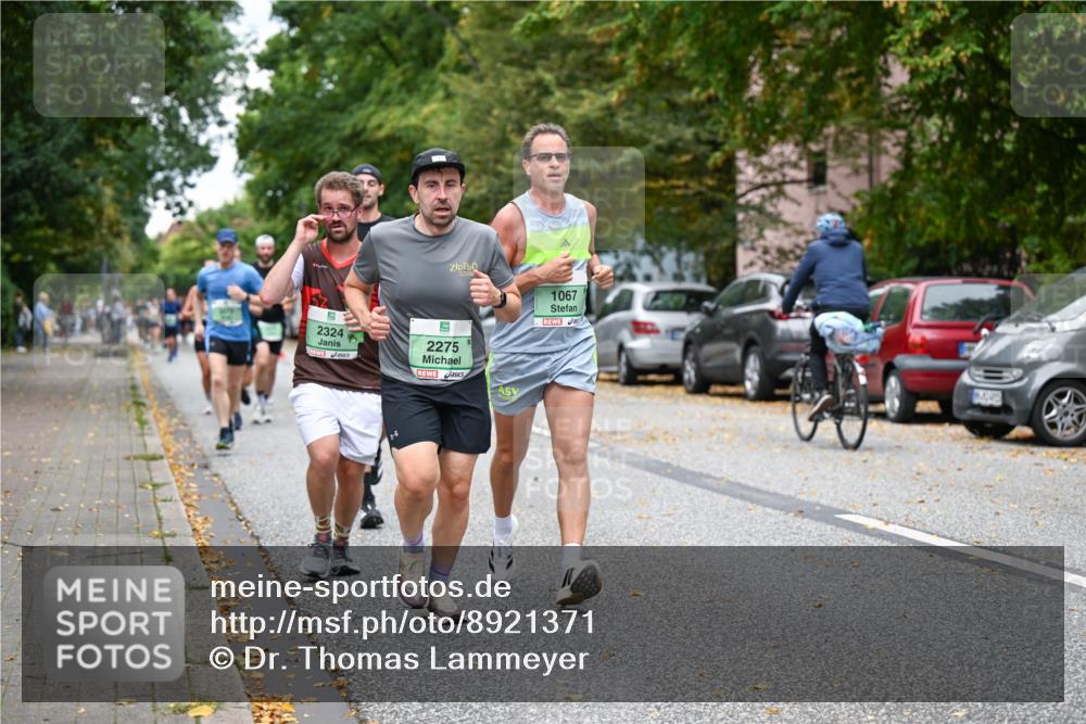 21.09.2025 - PSD Bank Halbmarathon Dr. Thomas Lammeyer http://msf.ph/oto/8921371 21.09.2025 10:40:50 Laufen 1067, 2324, 2275, 61 meine-sportfotos.de