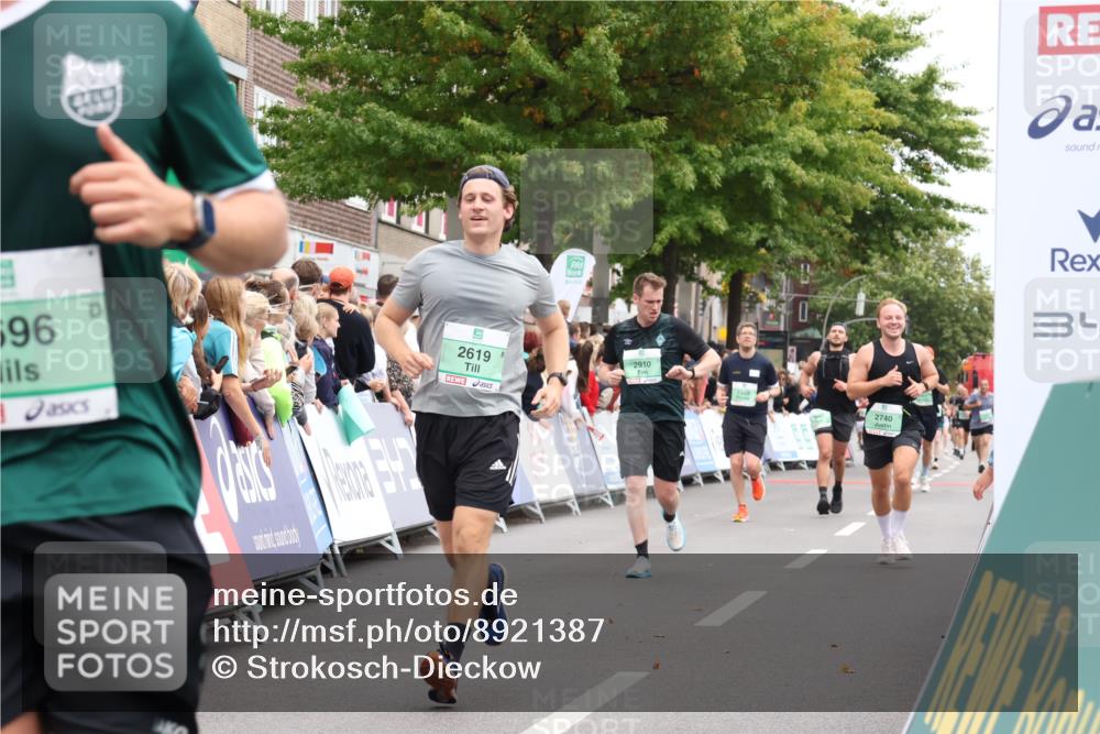 21.09.2025 - PSD Bank Halbmarathon Strokosch-Dieckow http://msf.ph/oto/8921387 21.09.2025 11:58:18 Ziel 1028, 1444, 1696, 2381, 2389, 2491, 2619, 2627, 2740, 2910, 3510, 4041 meine-sportfotos.de