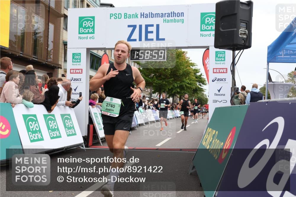 21.09.2025 - PSD Bank Halbmarathon Strokosch-Dieckow http://msf.ph/oto/8921422 21.09.2025 11:58:22 Ziel 1348, 1611, 1696, 2389, 2619, 2740, 2910, 3080, 4041 meine-sportfotos.de
