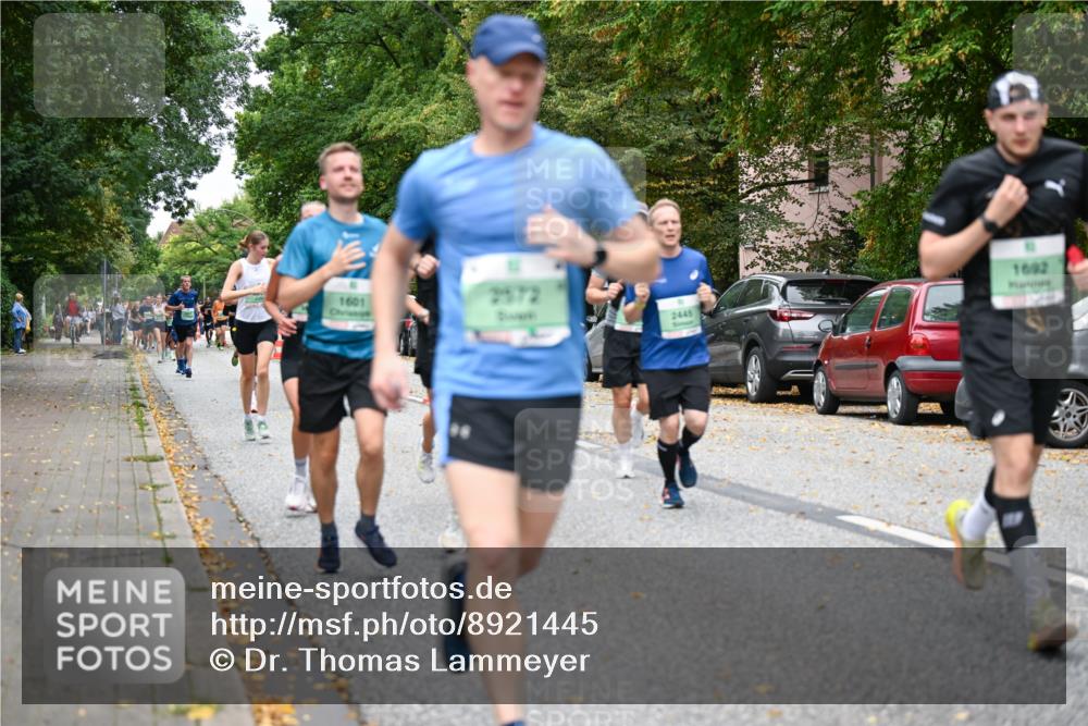 21.09.2025 - PSD Bank Halbmarathon Dr. Thomas Lammeyer http://msf.ph/oto/8921445 21.09.2025 10:40:54 Laufen 1601, 2572, 1602, 2445 meine-sportfotos.de