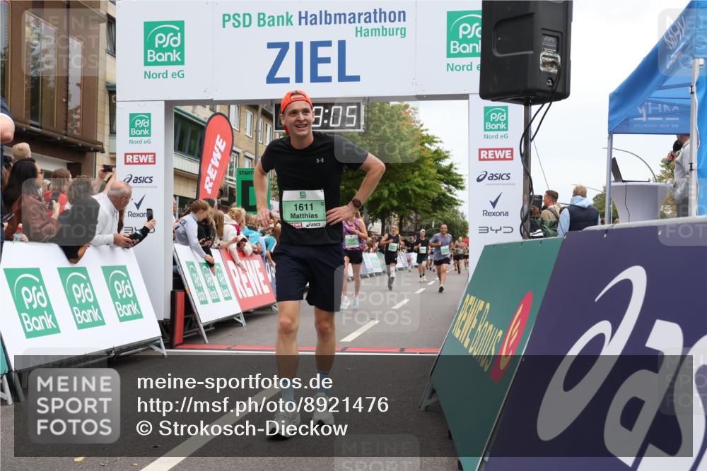 21.09.2025 - PSD Bank Halbmarathon Strokosch-Dieckow http://msf.ph/oto/8921476 21.09.2025 11:58:28 Ziel 1322, 1348, 1611, 2343, 2637, 2740, 2910, 3080 meine-sportfotos.de