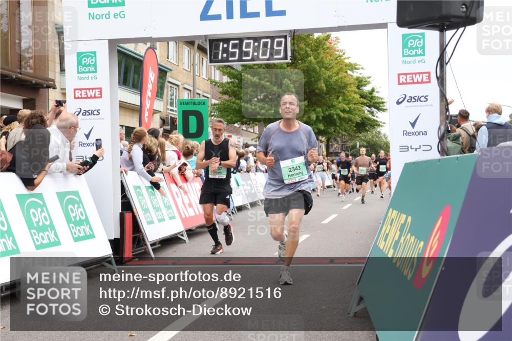 21.09.2025 - PSD Bank Halbmarathon Strokosch-Dieckow http://msf.ph/oto/8921516 21.09.2025 11:58:33 Ziel 1197, 1322, 1610, 1611, 2343, 2637, 2832, 3099, 3314, 3960, 4044 meine-sportfotos.de