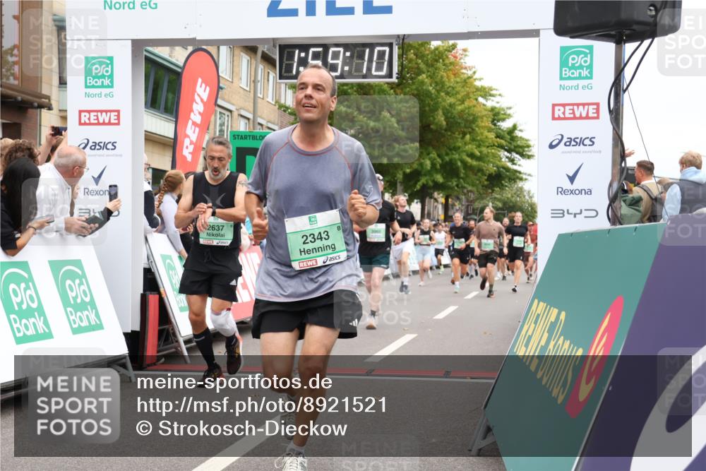 21.09.2025 - PSD Bank Halbmarathon Strokosch-Dieckow http://msf.ph/oto/8921521 21.09.2025 11:58:33 Ziel 1197, 1322, 1610, 1611, 2343, 2637, 2832, 3099, 3314, 3960, 4044 meine-sportfotos.de