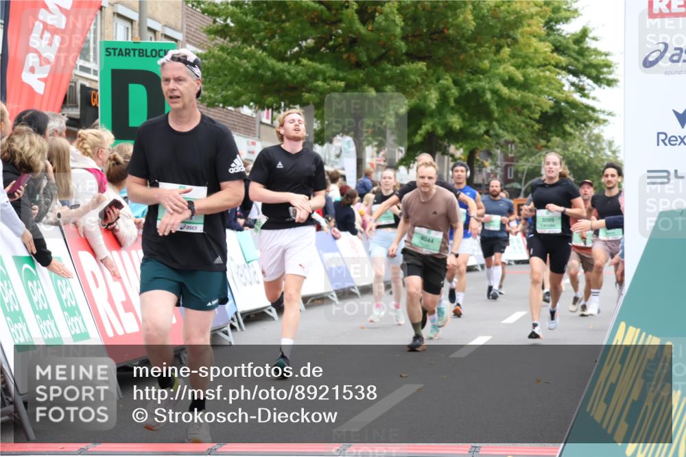21.09.2025 - PSD Bank Halbmarathon Strokosch-Dieckow http://msf.ph/oto/8921538 21.09.2025 11:58:35 Ziel 1197, 1275, 1276, 1322, 1610, 2289, 2343, 2637, 2832, 2858, 3032, 3092, 3099, 3314, 3960, 4044 meine-sportfotos.de