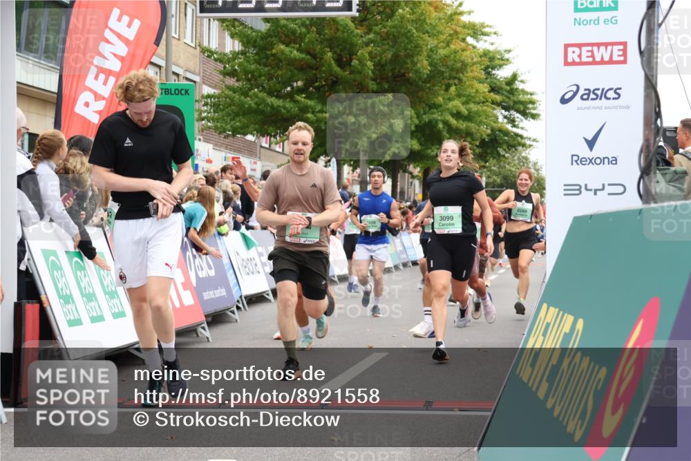 21.09.2025 - PSD Bank Halbmarathon Strokosch-Dieckow http://msf.ph/oto/8921558 21.09.2025 11:58:36 Ziel 1197, 1275, 1276, 1322, 1610, 2289, 2343, 2637, 2832, 2858, 3032, 3092, 3099, 3170, 3314, 3960, 4044 meine-sportfotos.de