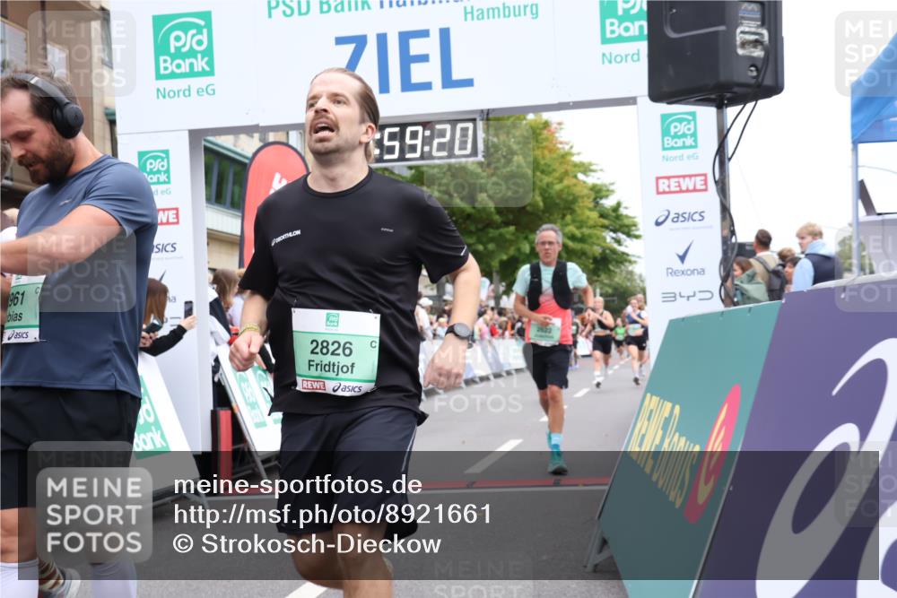 21.09.2025 - PSD Bank Halbmarathon Strokosch-Dieckow http://msf.ph/oto/8921661 21.09.2025 11:58:44 Ziel 1107, 1197, 1275, 1276, 1610, 2289, 2324, 2482, 2622, 2826, 2832, 2858, 2961, 3032, 3092, 3099, 3170, 3301, 3314, 3521, 4044 meine-sportfotos.de