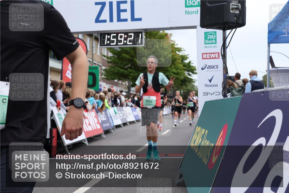 21.09.2025 - PSD Bank Halbmarathon Strokosch-Dieckow http://msf.ph/oto/8921672 21.09.2025 11:58:44 Ziel 1107, 1197, 1275, 1276, 1610, 2289, 2324, 2482, 2622, 2826, 2832, 2858, 2961, 3032, 3092, 3099, 3170, 3301, 3314, 3521, 4044 meine-sportfotos.de