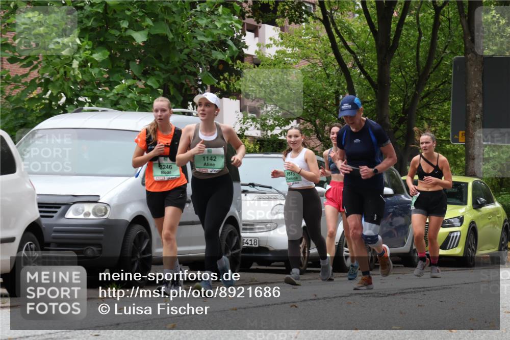 21.09.2025 - PSD Bank Halbmarathon Luisa Fischer http://msf.ph/oto/8921686 21.09.2025 12:06:26 Laufen 3246, 1142, 1613, 3418 meine-sportfotos.de