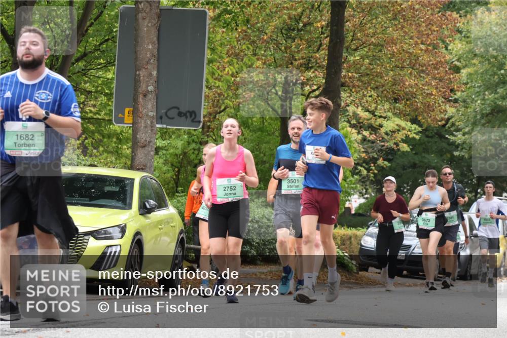 21.09.2025 - PSD Bank Halbmarathon Luisa Fischer http://msf.ph/oto/8921753 21.09.2025 12:06:40 Laufen 1682, 4030, 2752, 3501, 256, 150, 3672, 3385, 1552 meine-sportfotos.de