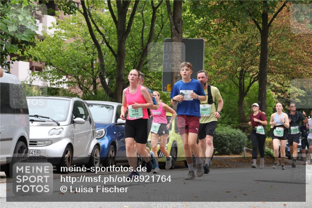 21.09.2025 - PSD Bank Halbmarathon Luisa Fischer http://msf.ph/oto/8921764 21.09.2025 12:06:43 Laufen 3418, 2752, 4030, 399, 4067, 3, 3347, 3672, 3385 meine-sportfotos.de