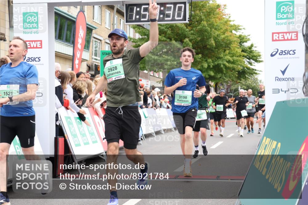 21.09.2025 - PSD Bank Halbmarathon Strokosch-Dieckow http://msf.ph/oto/8921784 21.09.2025 11:58:53 Ziel 1107, 1128, 1521, 1532, 2482, 2543, 2660, 2928, 3198, 3301, 3356, 3521, 3936 meine-sportfotos.de