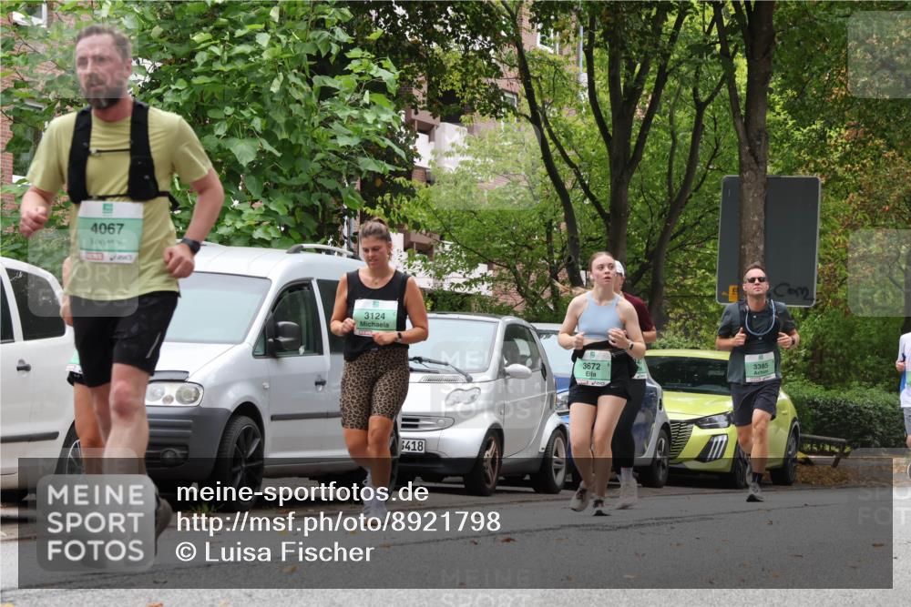 21.09.2025 - PSD Bank Halbmarathon Luisa Fischer http://msf.ph/oto/8921798 21.09.2025 12:06:48 Laufen 4067, 3124, 3418, 3672, 3385 meine-sportfotos.de