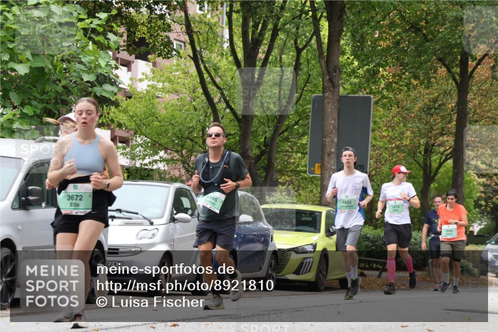 21.09.2025 - PSD Bank Halbmarathon Luisa Fischer http://msf.ph/oto/8921810 21.09.2025 12:06:50 Laufen 3672, 5, 6418, 3385, 1552, 1474 meine-sportfotos.de