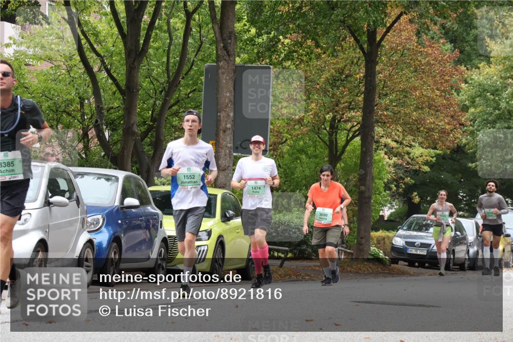 21.09.2025 - PSD Bank Halbmarathon Luisa Fischer http://msf.ph/oto/8921816 21.09.2025 12:06:51 Laufen 3385, 1552, 1474, 3690, 2956, 111, 2714 meine-sportfotos.de