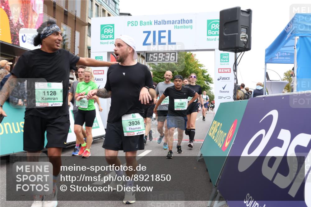 21.09.2025 - PSD Bank Halbmarathon Strokosch-Dieckow http://msf.ph/oto/8921850 21.09.2025 11:58:59 Ziel 1122, 1128, 1338, 1521, 1531, 1532, 2306, 2371, 2543, 2590, 2594, 2604, 2660, 2870, 2928, 3198, 3356, 3542, 3936 meine-sportfotos.de