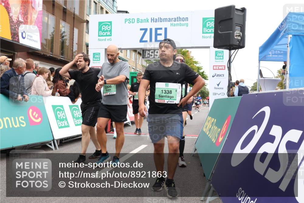 21.09.2025 - PSD Bank Halbmarathon Strokosch-Dieckow http://msf.ph/oto/8921863 21.09.2025 11:59:01 Ziel 1122, 1128, 1338, 1531, 1532, 2306, 2371, 2543, 2590, 2594, 2604, 2660, 2870, 3198, 3356, 3542, 3936 meine-sportfotos.de