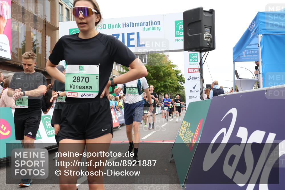 21.09.2025 - PSD Bank Halbmarathon Strokosch-Dieckow http://msf.ph/oto/8921887 21.09.2025 11:59:04 Ziel 1122, 1128, 1338, 1531, 1532, 2306, 2344, 2371, 2436, 2441, 2543, 2590, 2594, 2604, 2870, 3356, 3542, 3771, 3936 meine-sportfotos.de