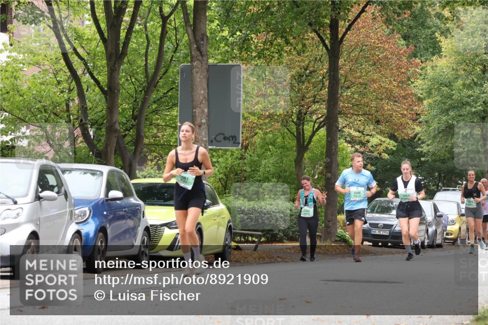 21.09.2025 - PSD Bank Halbmarathon Luisa Fischer http://msf.ph/oto/8921909 21.09.2025 12:07:04 Laufen 1661, 3562, 3296, 1054, 2956 meine-sportfotos.de
