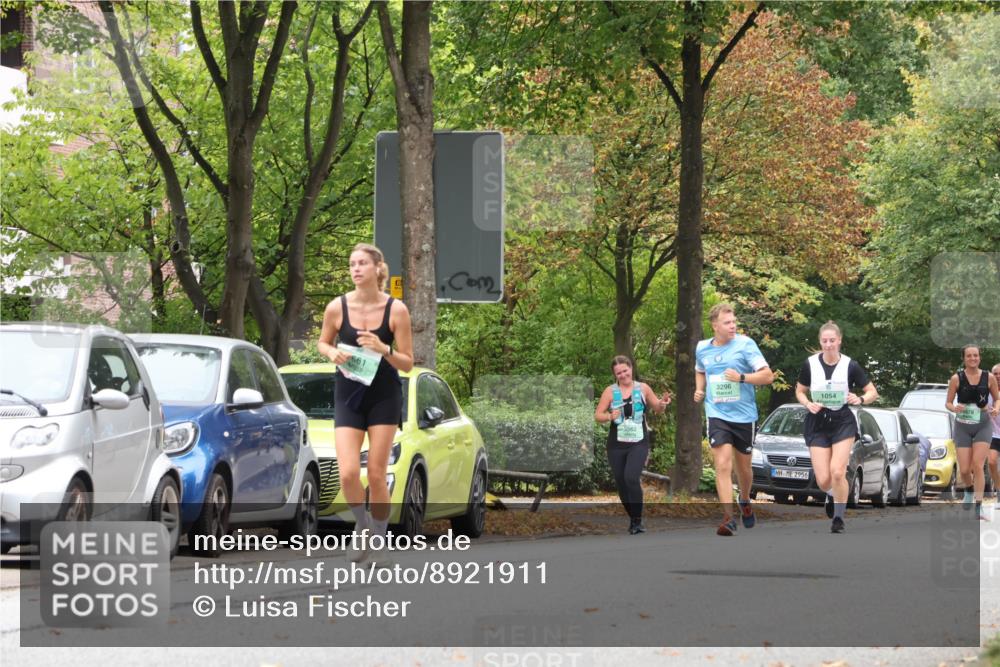 21.09.2025 - PSD Bank Halbmarathon Luisa Fischer http://msf.ph/oto/8921911 21.09.2025 12:07:04 Laufen 661, 3562, 3296, 1054, 2956 meine-sportfotos.de